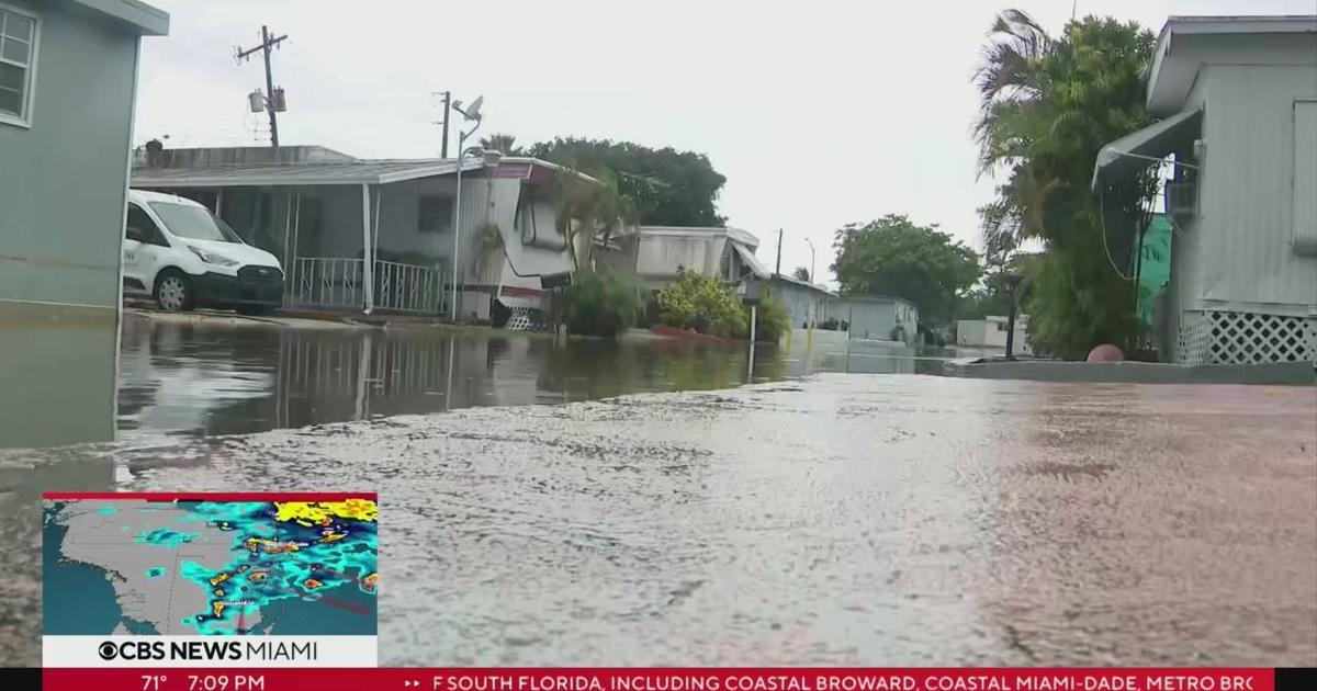 One Hialeah Community Affected By Flooding Cbs Miami