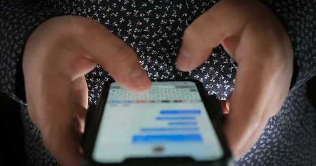 New app seeks to end iPhone-Android text color bubble divide New app seeks to end iPhone-Android text color bubble divide