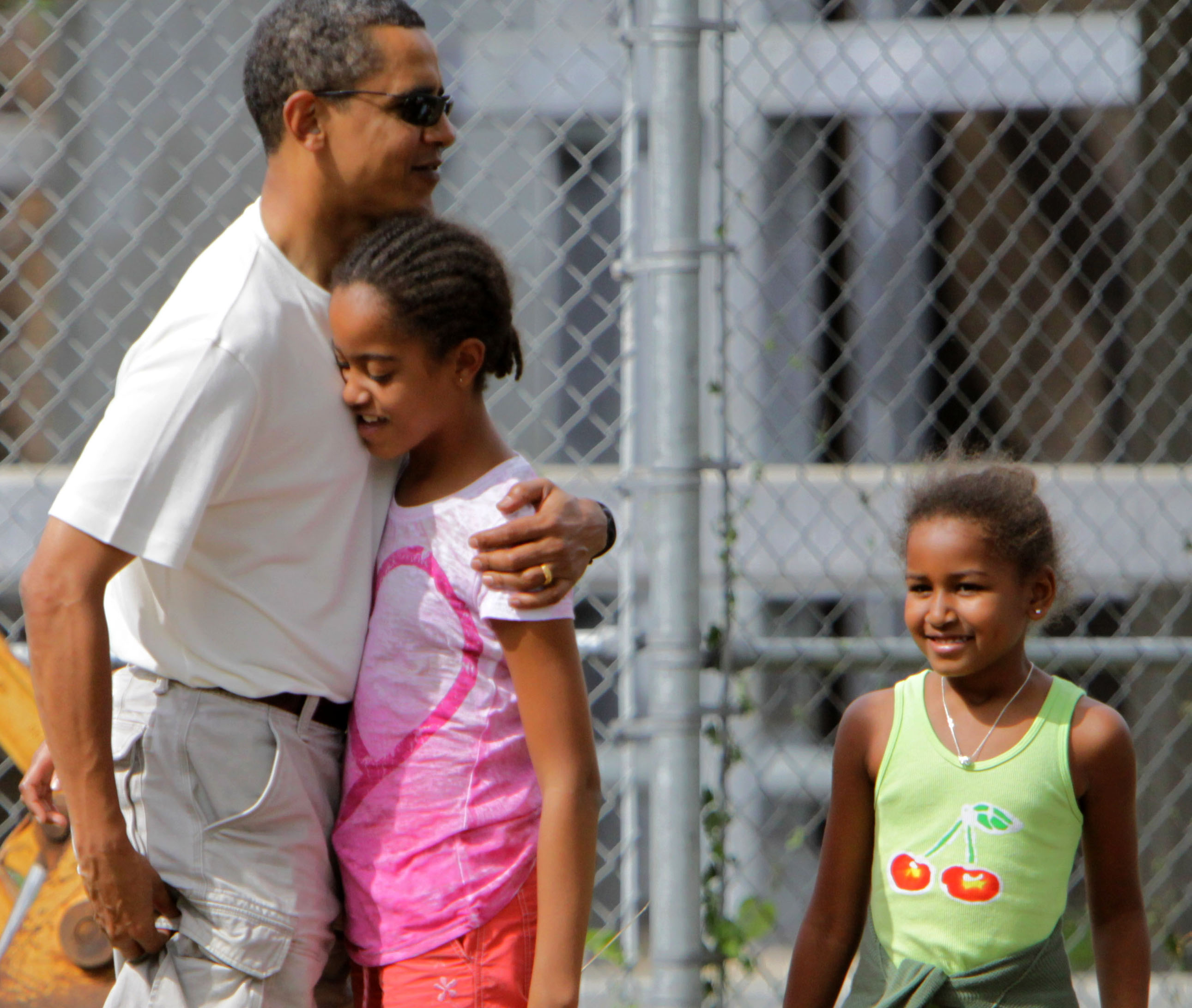 U.S. President-elect Barack Obama Enjoys Hawaiian Vacation With Family 