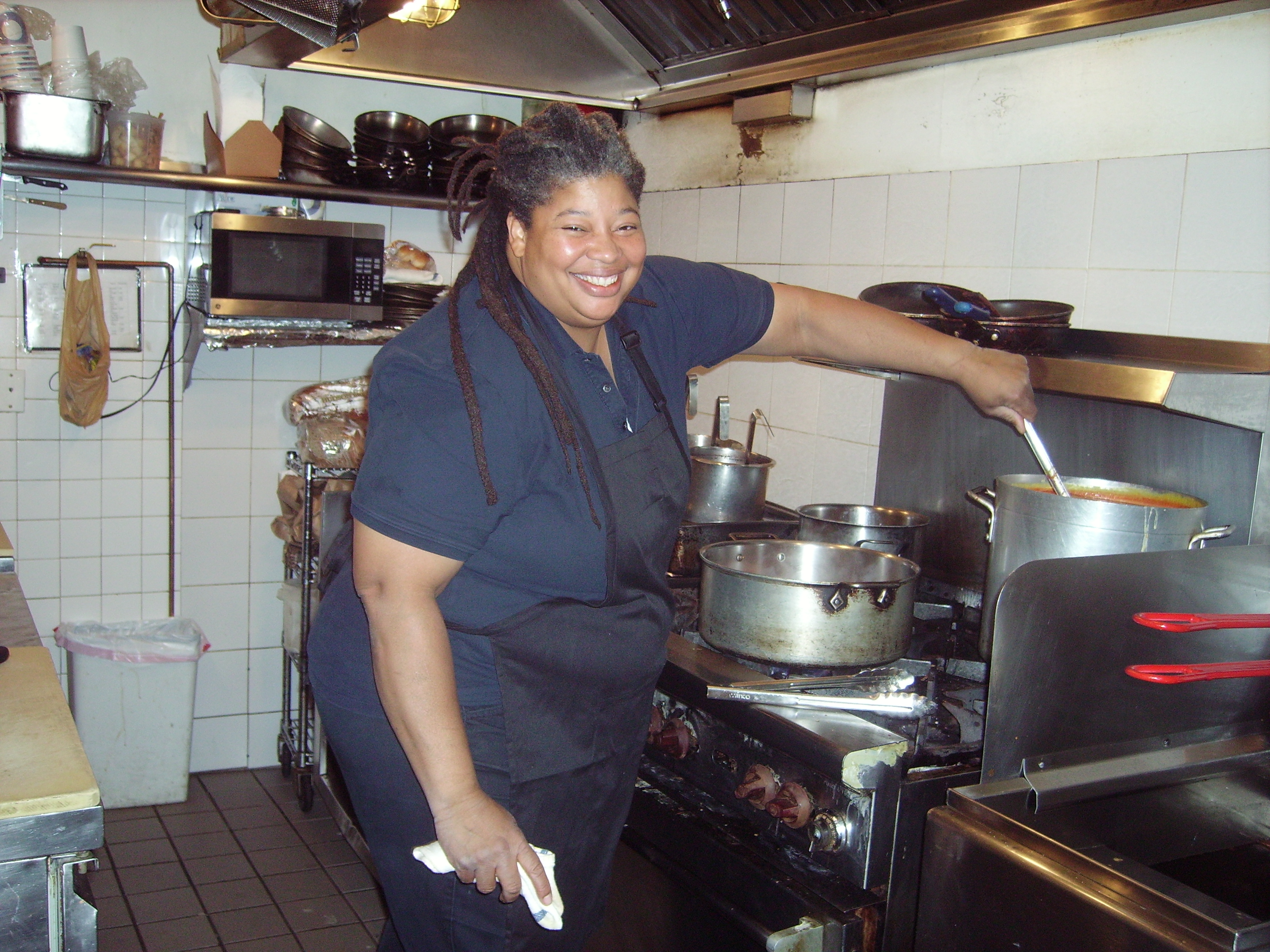 chef-cheryl-smith-cooking-in-her-kitchen-at-global-soul-restaurant-21.jpg 