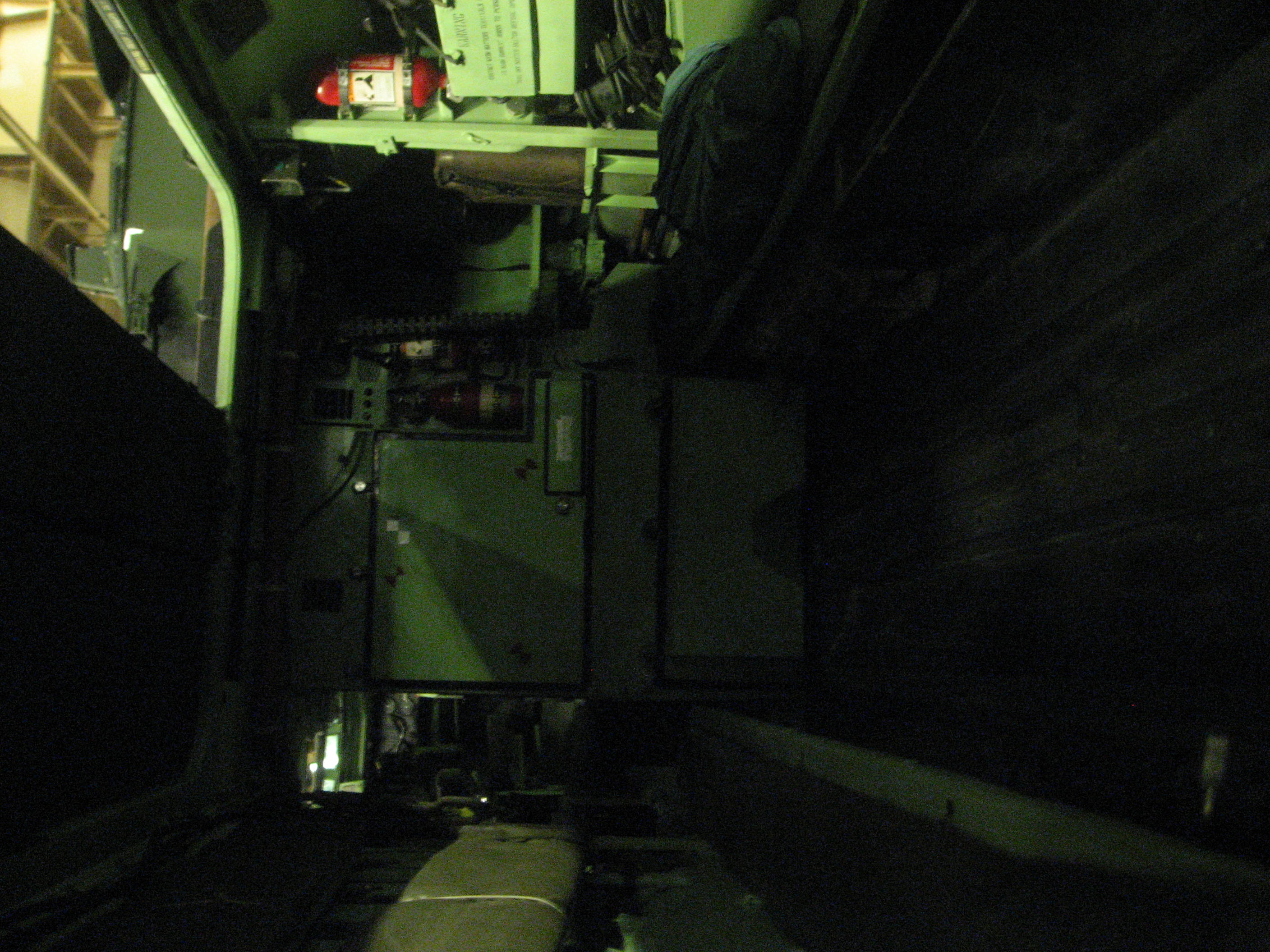 inside-marines-amphibius-assault-vehicle.jpg 