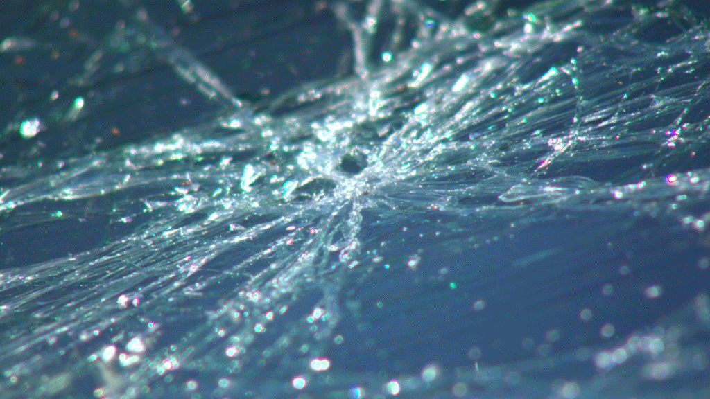 shattered-windshield 