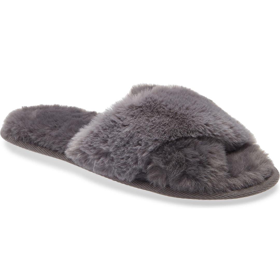 Nordstrom Snuggle Plush faux fur slipper 