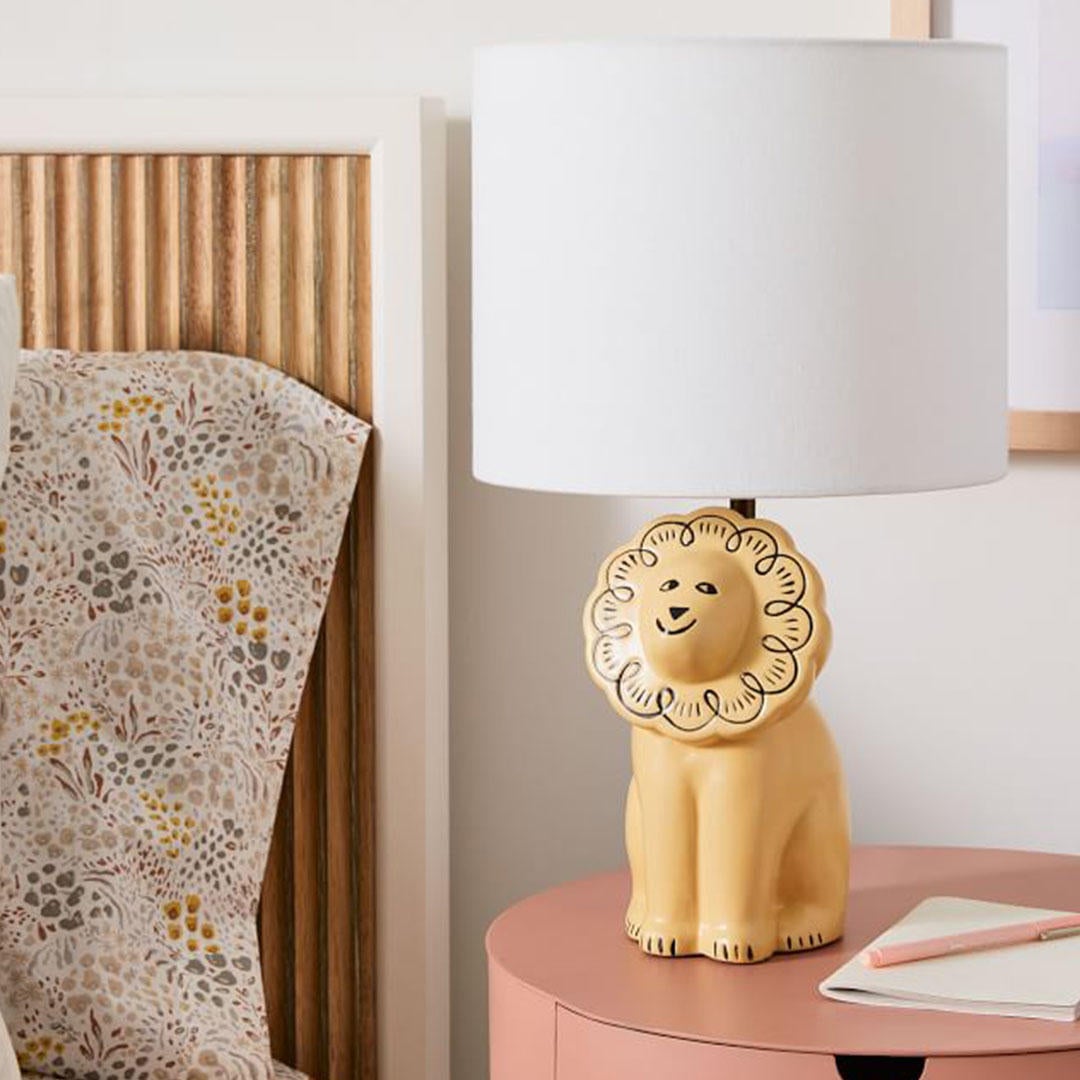 lion-lamp.jpg 