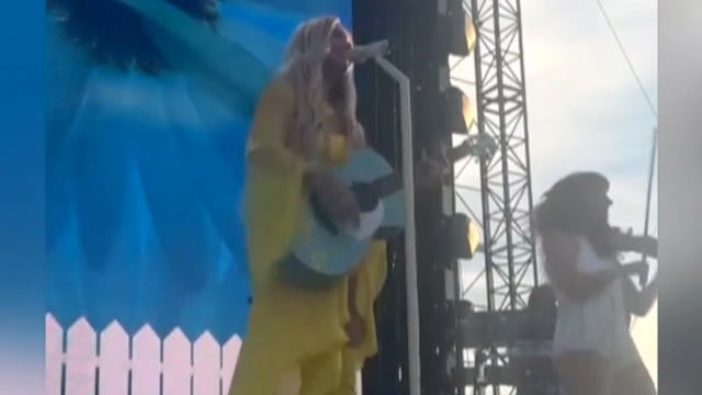 Country singer Kelsea Ballerini hit in the face with bracelet on stage