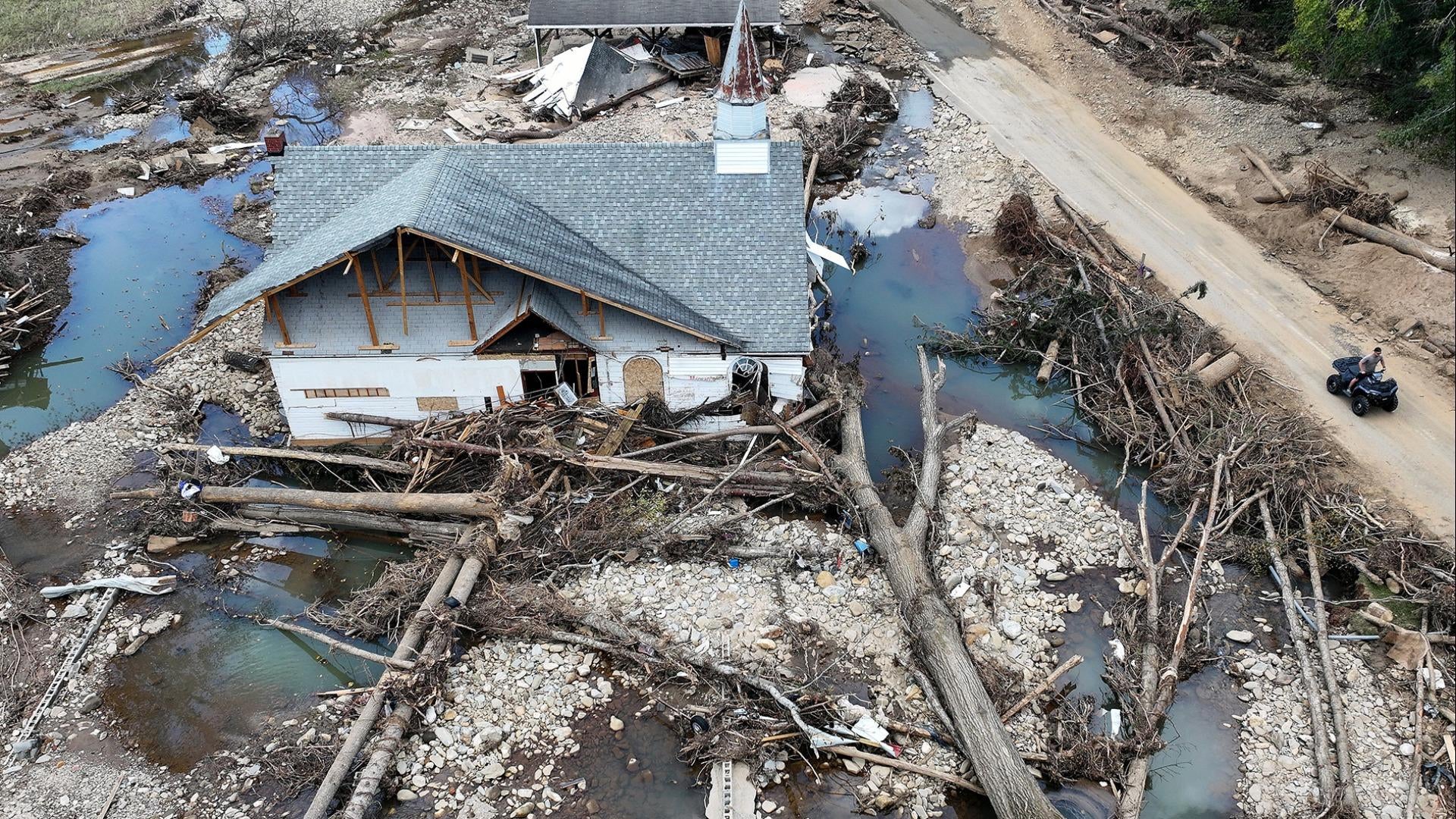 Beware the “street shark” and other common hurricane misinformation