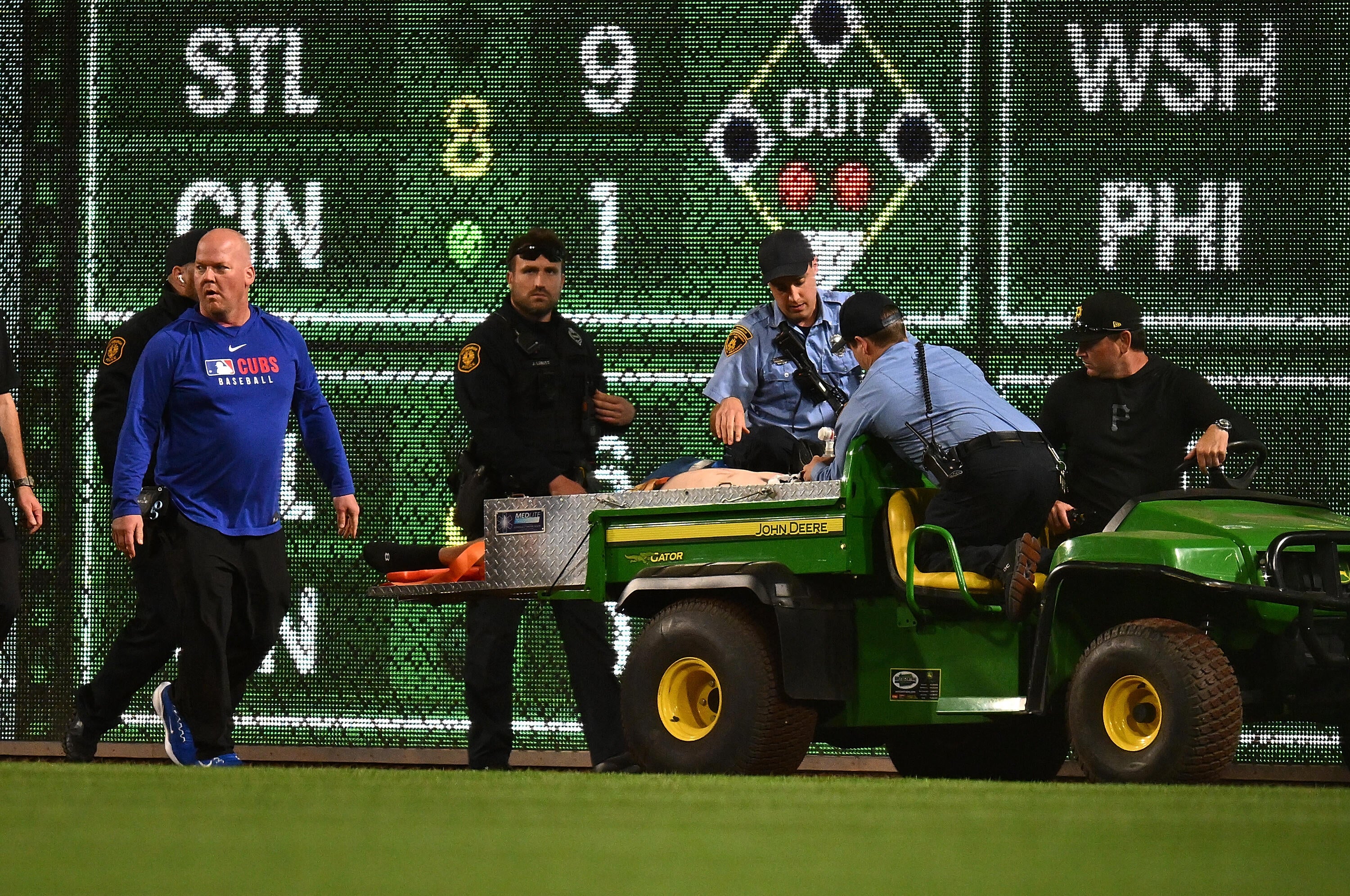 Fan critically injured after falling from stands at Pirates-Cubs game
