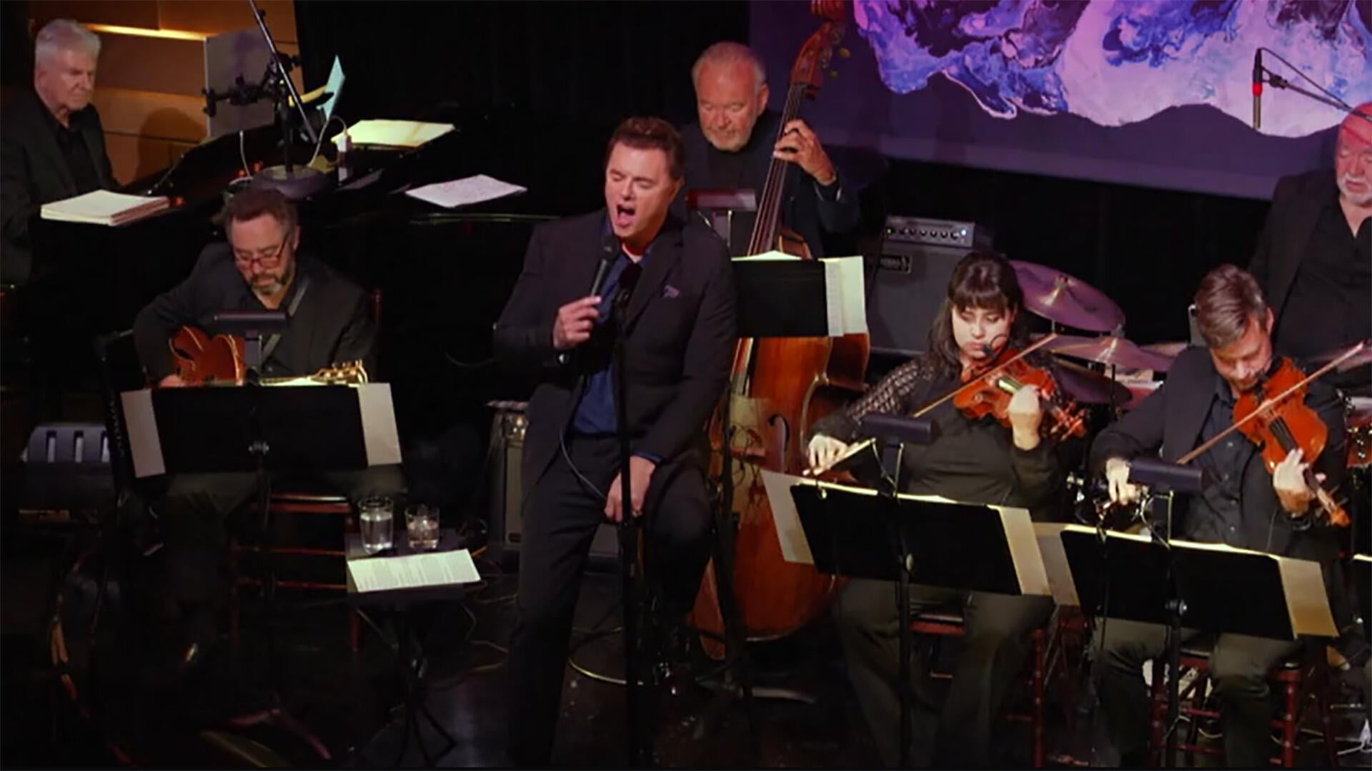 seth-macfarlane-sings-b.jpg