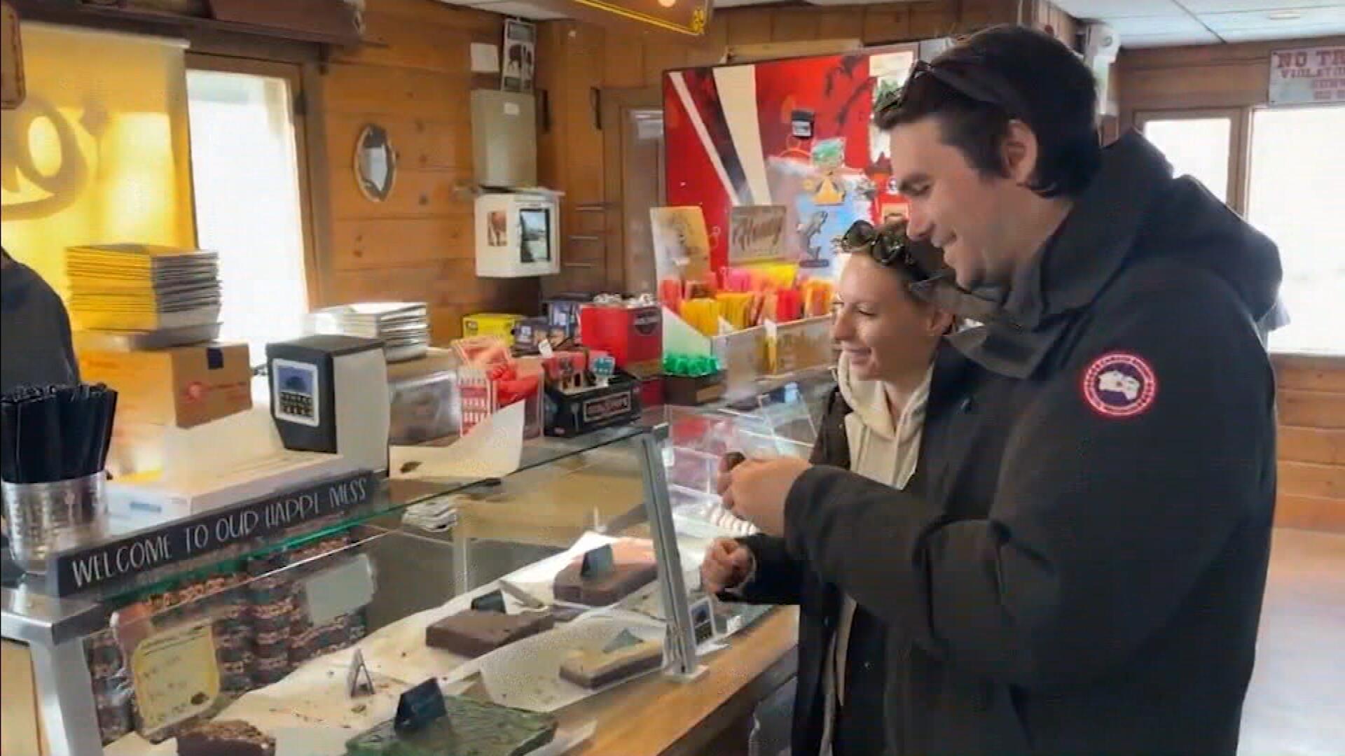 gift-shop3.jpg 