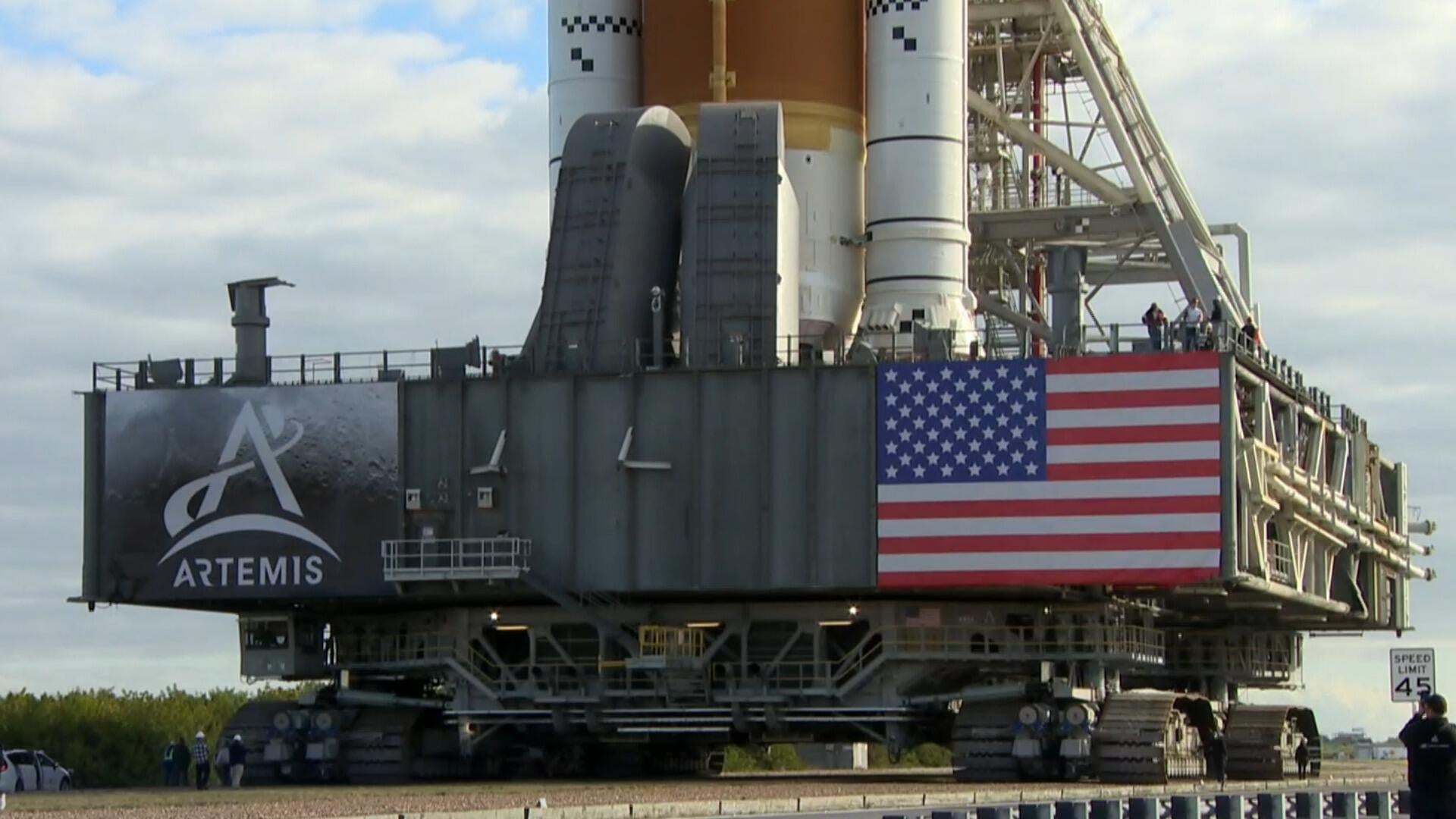 NASA hauls Artemis II moon rocket to launch pad for February flight | WGHN