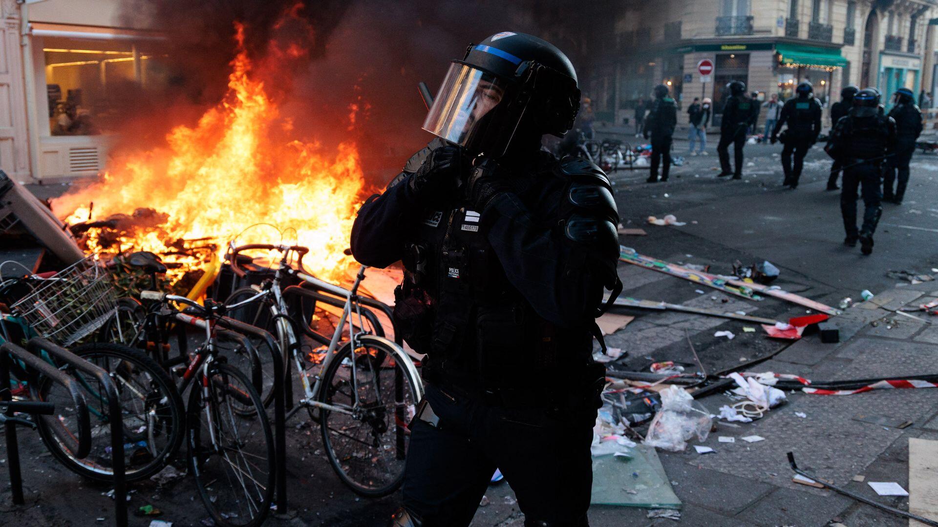 French government extends curfews after riots sweep across the country