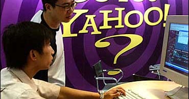 Yahoo! Gets A Bit More Personal - CBS News