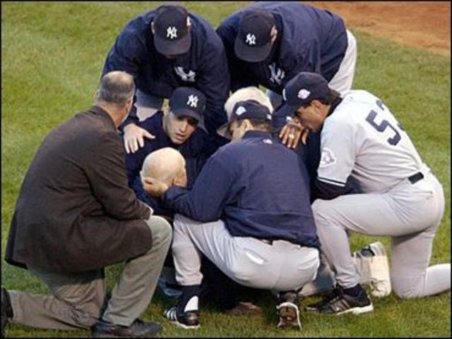 ALCS Gm3: Red Sox Martiez, Ramirez, Yankees Clemens, Zimmer in  benches-clearing 