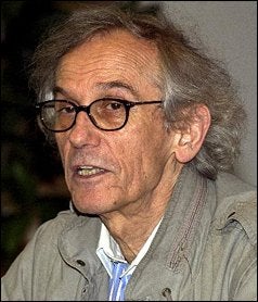 Bulgarian-born US-artist Christo will open his newest art piece titled "The Floating Piers" on Lake Iseo in northern-Italy. 