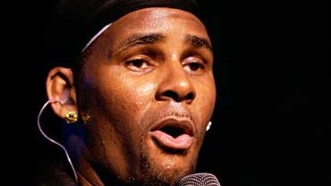 R. kelly singing 