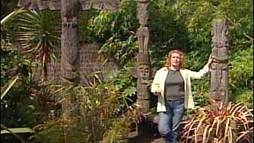 Charlie Dimmock, gardening 
