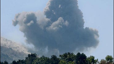 Israeli airstrike, Jajoune, southern Lebanon, 7-27-06 