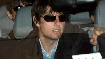 Tom Cruise arrives for his wedding to Katie Holmes 