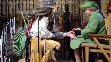 Bruce Two Dogs Bozsum 