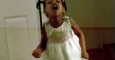 She's 5, And She's An Online Star - CBS News