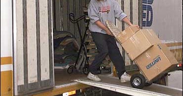 How worrisome is the decline in labor mobility? - CBS News