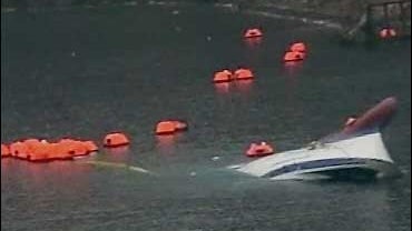 Cruise ship sinks 