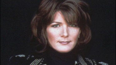 Kathy Mattea headshot, country singer 