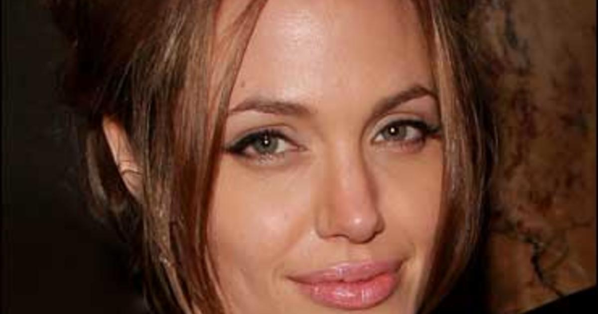 Angelina Jolie Tackles Daniel Pearl Story - CBS News