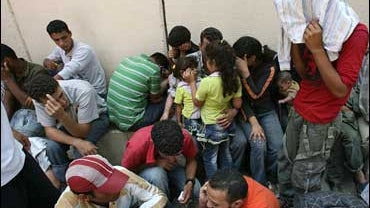 Palestinians flee Hamas' Gaza 