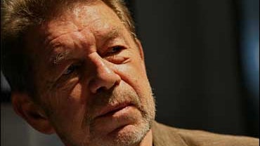 Author Pete Hamill during an interview at the Skylight Diner in New York, Wednesday June 5 , 2007. 