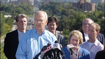 Sen. Larry Craig, R-Idaho, announces his resignation from the Senate, Saturday, Sept. 1, 2007 