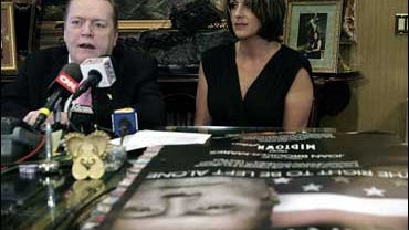 Larry Flynt, left, and Wendy Ellis hold a news conference Sept. 11, 2007, in Beverly Hills, Calif. 