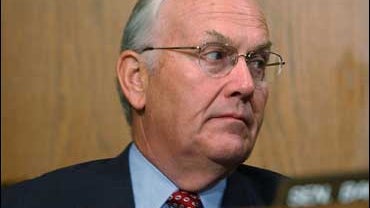 Sen. Larry Craig, R-Idaho, takes part in a Senate Environment and Public Works hearing in Washington Thursday, Sept. 20, 2007. (AP Photo/Dennis Cook) 