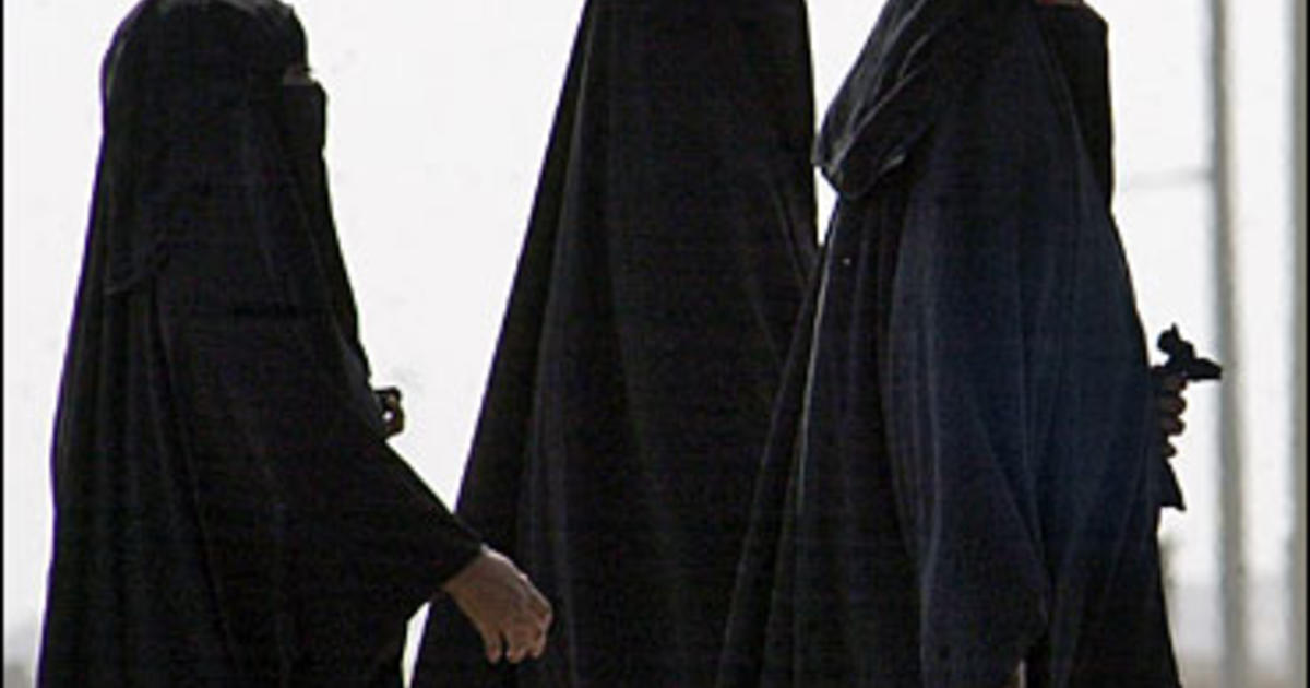 Saudi Rape Victim Gets 200 Lashes - CBS News