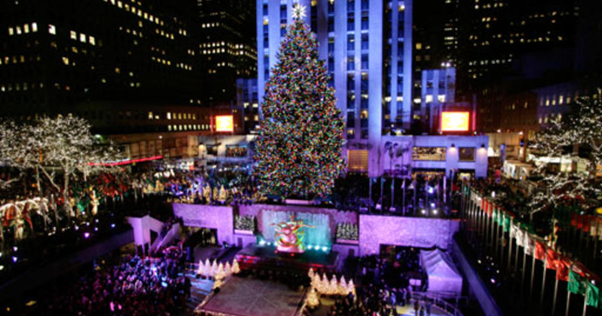 89TH ANNUAL ROCKEFELLER CHRISTMAS TREE LIGHTING, NYC — Average Socialite
