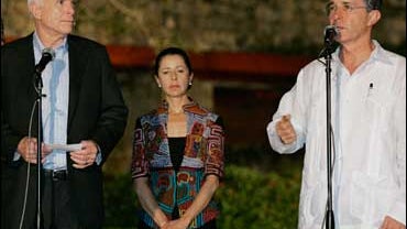 John McCain and Colombia President Alvaro Uribe 