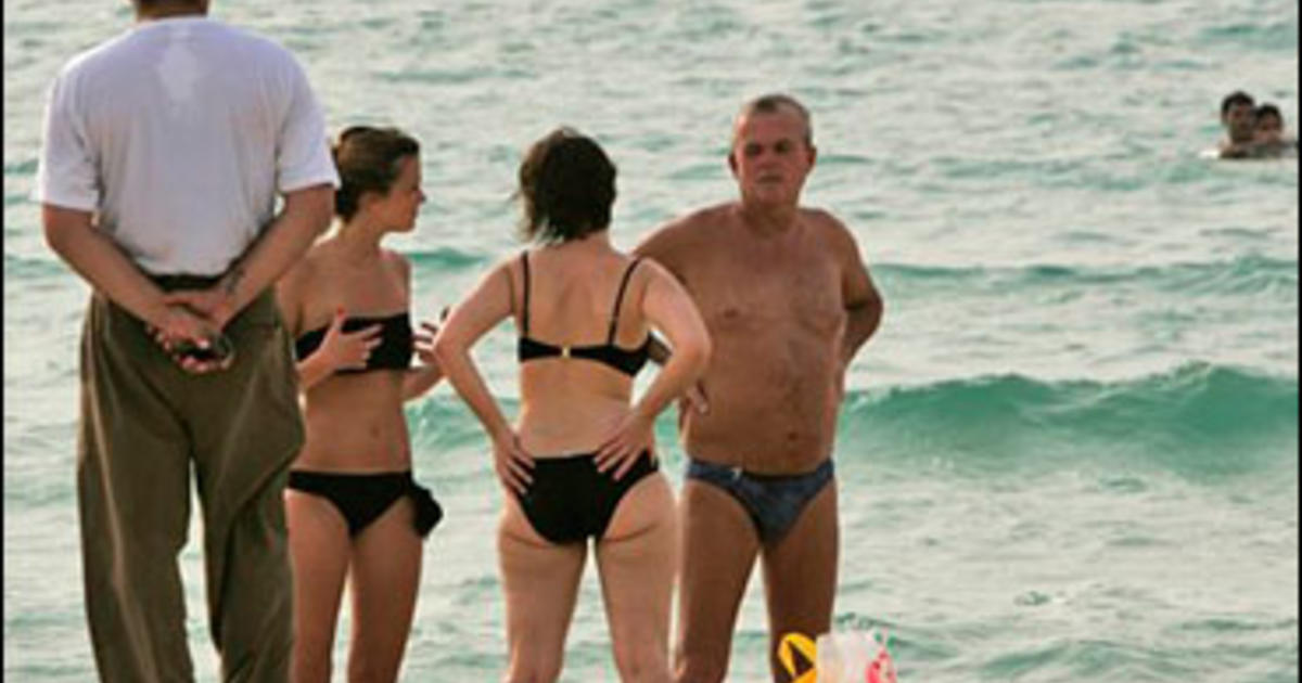 voyeur girl naked on public beach