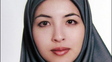 imprisoned Iranian-American shows journalist Roxana Saberi 