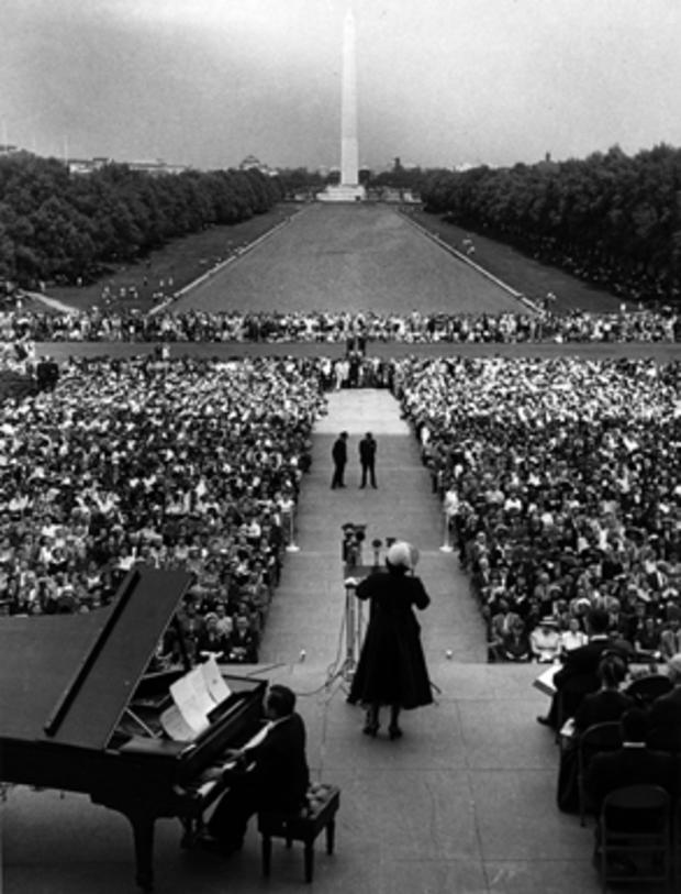 Marian Anderson At The Lincoln Memorial, 1939 