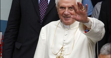 Vatican Defends Pope Over Abuse Scandal - CBS News