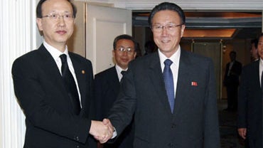 North, South Korean officials meet 