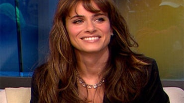 Actress Amanda Peet on The Early Show. 