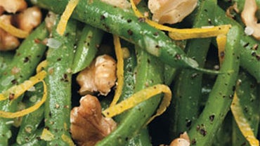 Bonn Appetit: Green Beans and Walnuts with Lemon Vinaigrette 