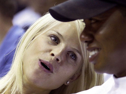SLIDESHOW - Tiger Woods Mistress Scandal - Rachel Uchitel - Elin Woods 