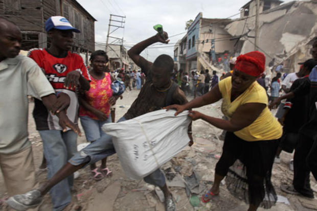 Looting in Haiti 