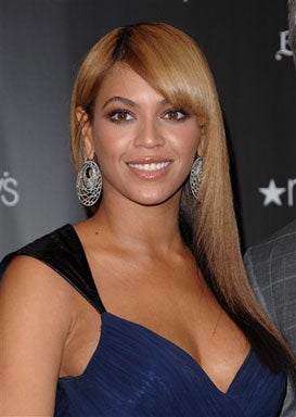 02-beyonc-e-close.jpg 