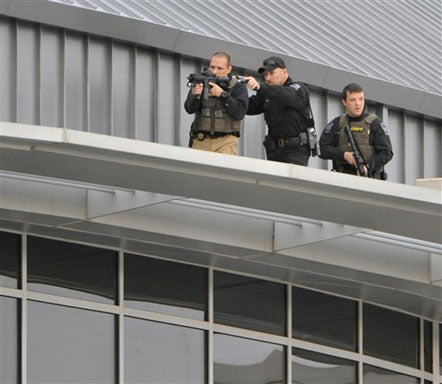 04-swat-on-roof.jpg 