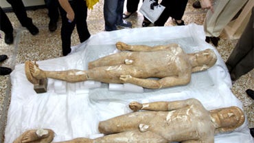 Stolen Greek statues 