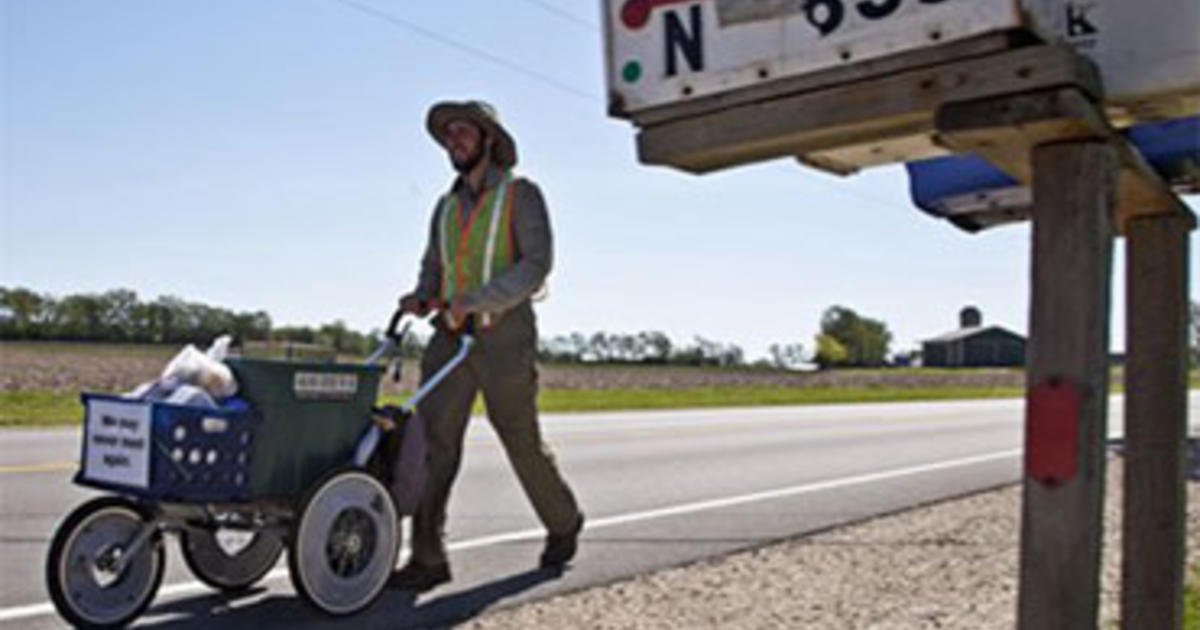 
    Man Ditches Job for 3,000-Mile Walk Across U.S. - CBS News