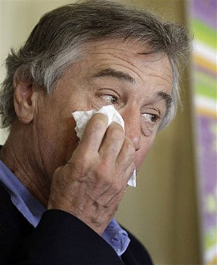 16-pos-deniro-cries.jpg 